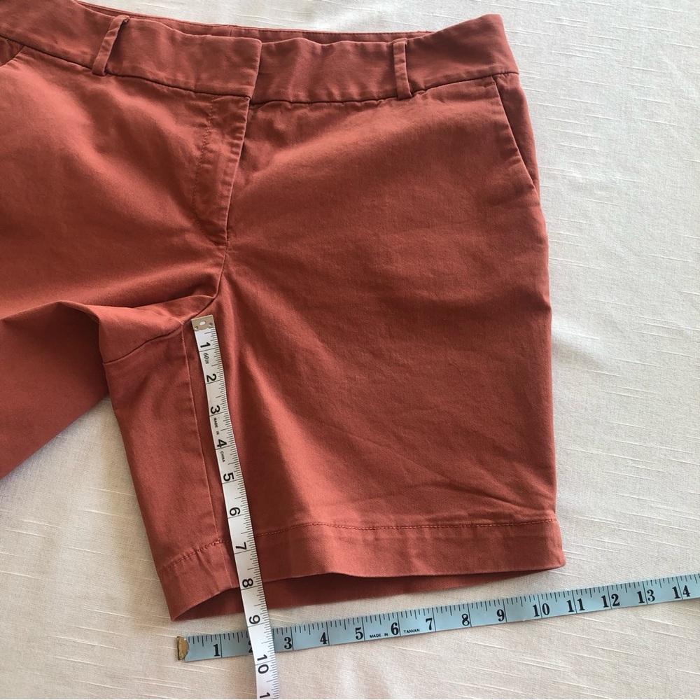 LOFT Nantucket Red The Riviera 8” Short - Picture 7 of 10